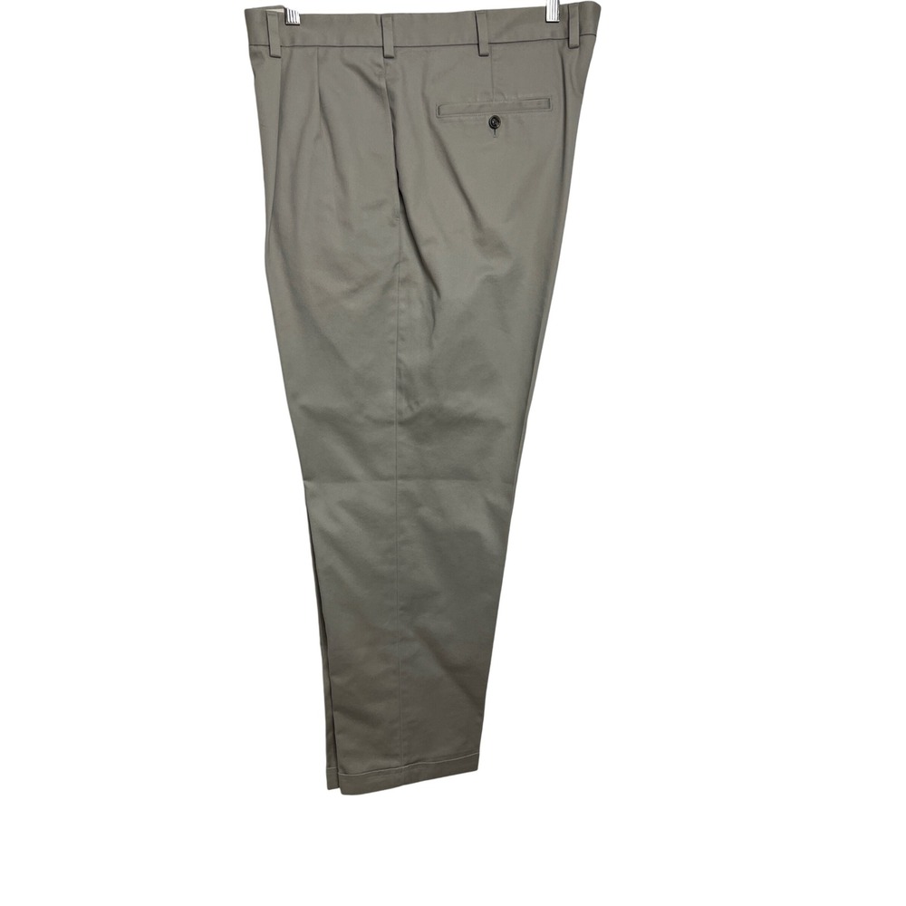 Brooks Brothers Advantage Chino Elliot Mens 42x32 Tan Pleated Cuffed Pants D04